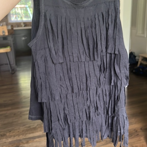 Girls black tank top with fringe embellishments - Picture 5 of 7